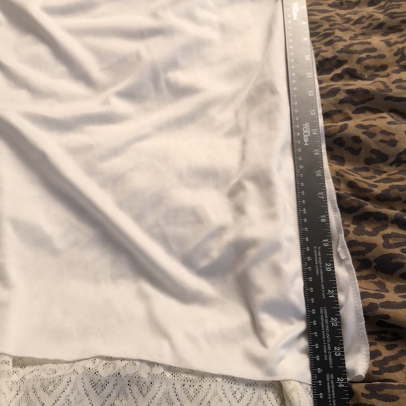 Estam size Medium ivory lace lined  thru thigh dress with stretch - Picture 9 of 10